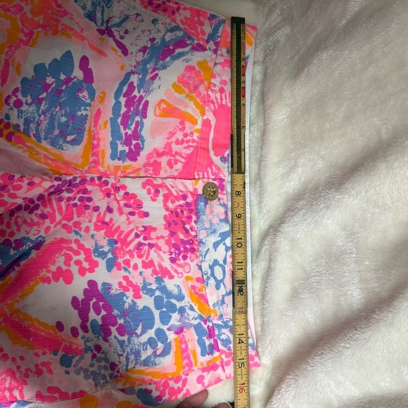 Lilly Pulitzer Buttercup 5” Scallop Shorts Size 2 Bohemian Beach - Picture 4 of 7